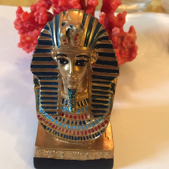 Vintage Jewelry - Vintage Egyptian statute